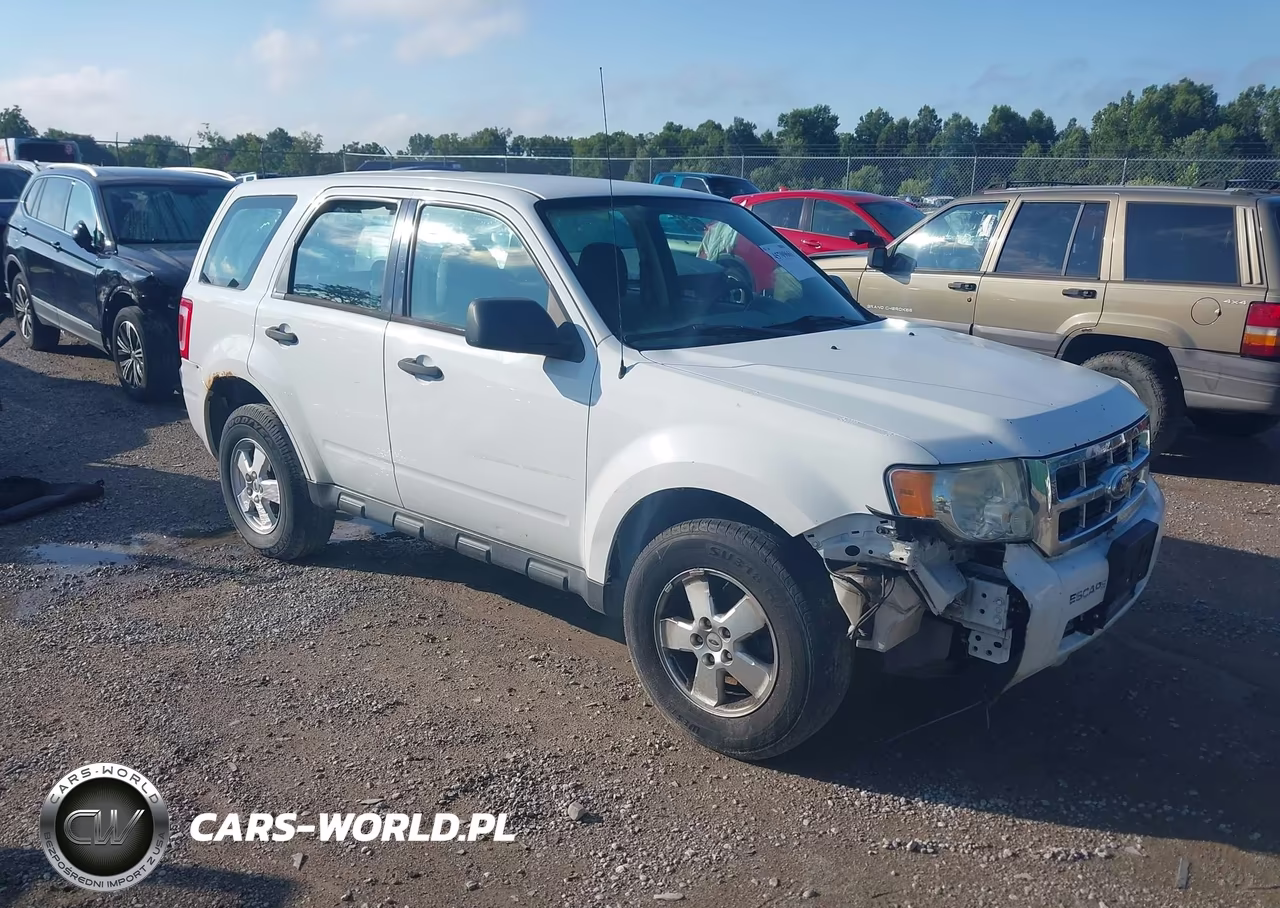 2012 Ford Escape Xls VIN:1FMCU0C70CKB93989 - 1