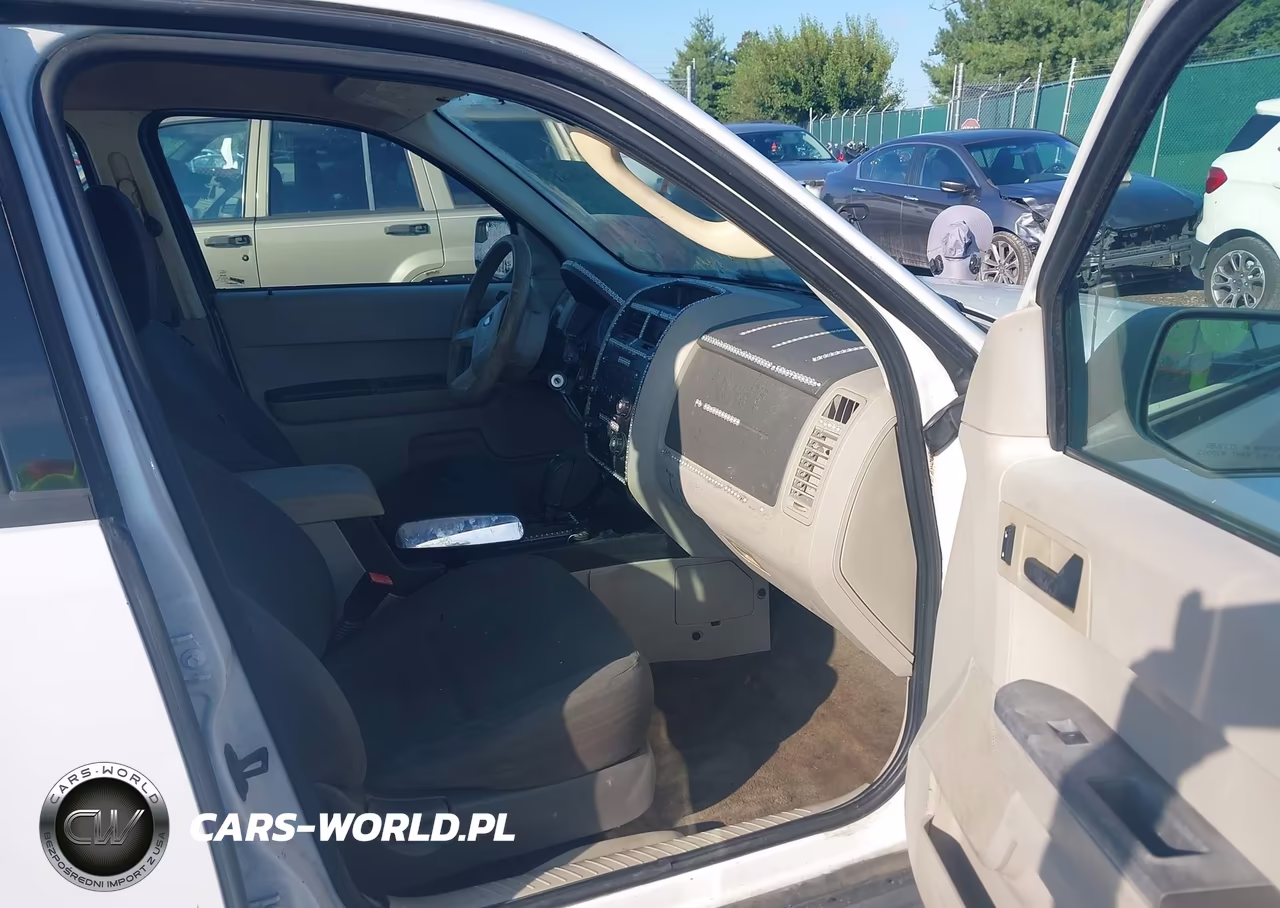 2012 Ford Escape Xls VIN:1FMCU0C70CKB93989 - 5