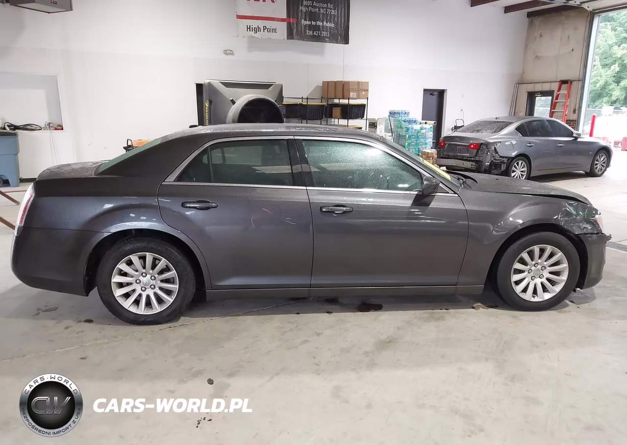2013 Chrysler 300 Motown VIN:2C3CCAAGXDH614033 - 14