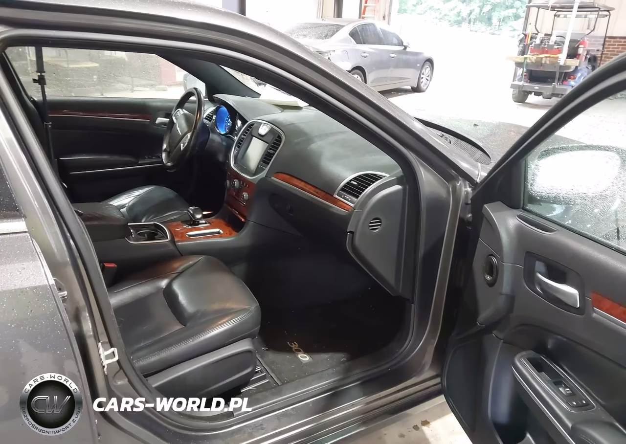 2013 Chrysler 300 Motown VIN:2C3CCAAGXDH614033 - 5
