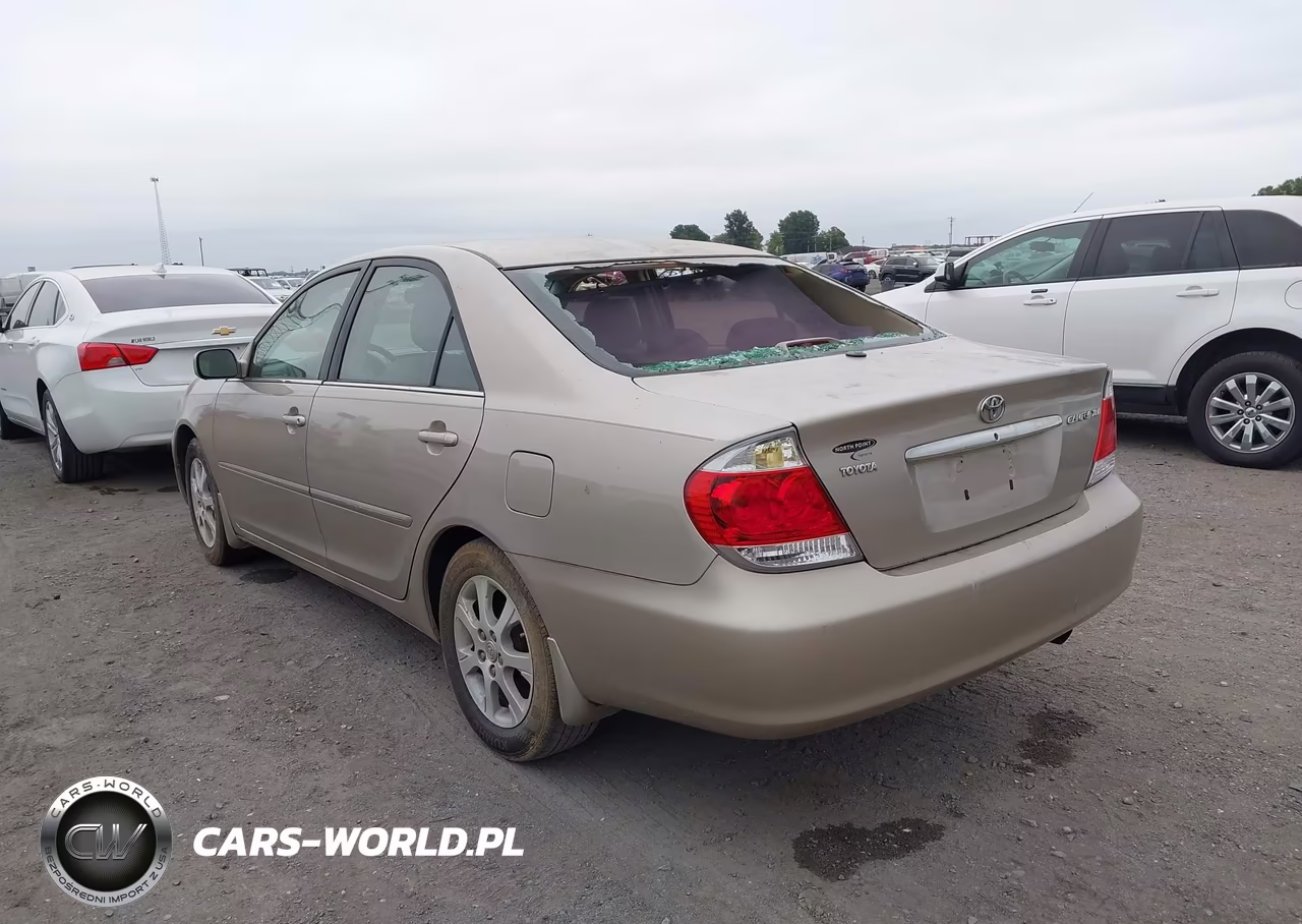 2005 Toyota Camry Xle VIN:4T1BE32K45U619867 - 3