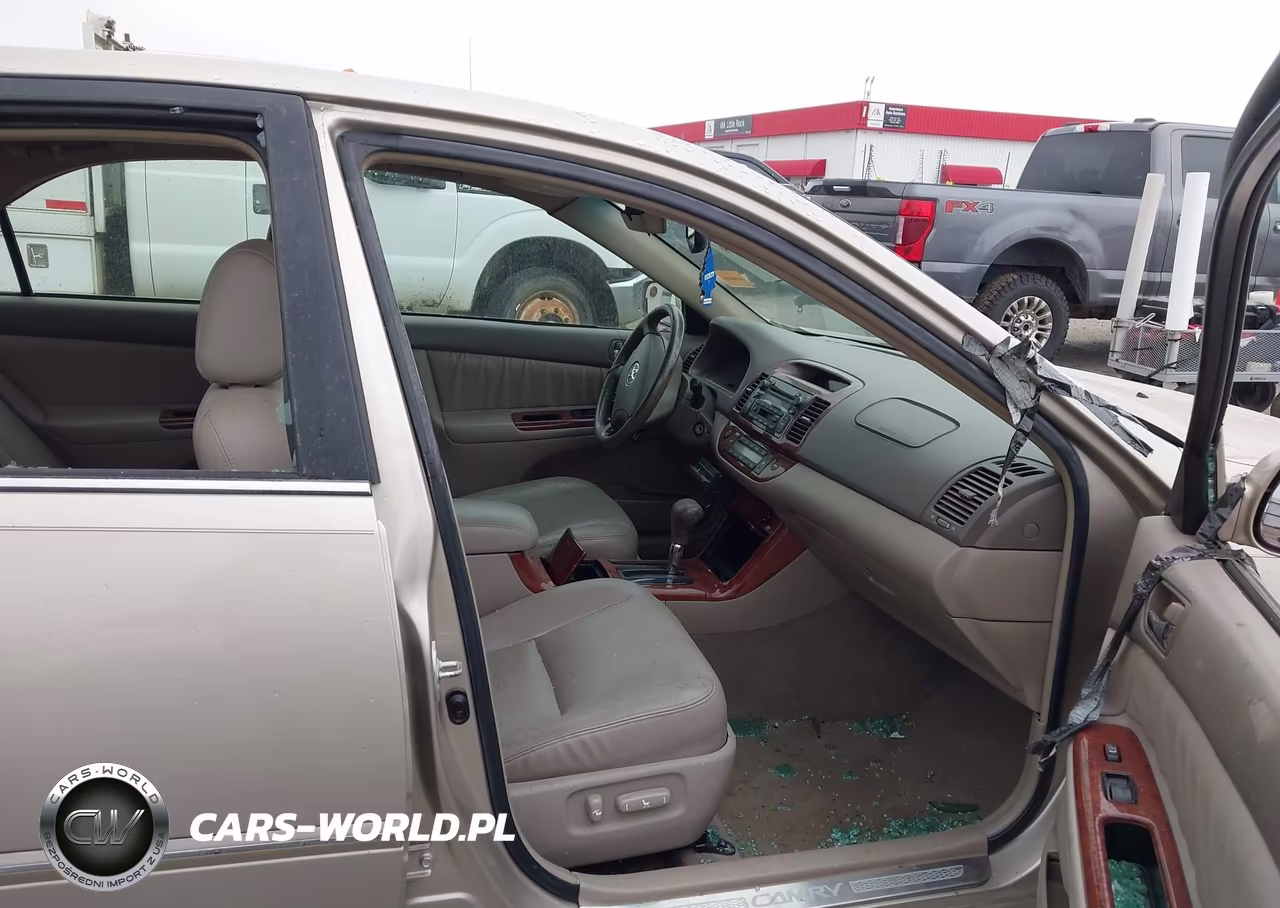 2005 Toyota Camry Xle VIN:4T1BE32K45U619867 - 5