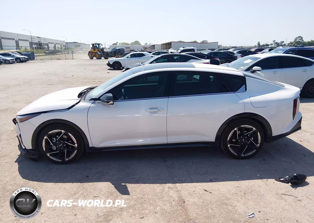 2026 Kia K4 Gt-Line VIN:3KPFW4DE1TE313348 - 14