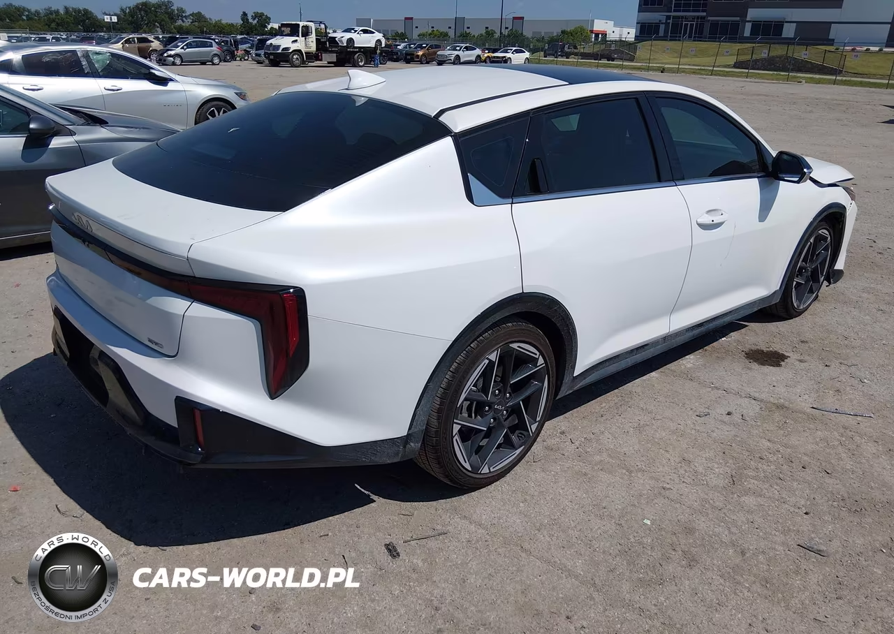 2026 Kia K4 Gt-Line VIN:3KPFW4DE1TE313348 - 4