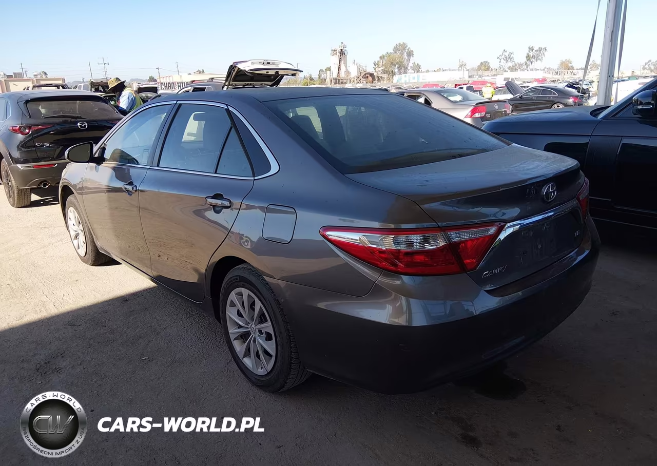 2017 Toyota Camry Le VIN:4T1BF1FK1HU435311 - 3