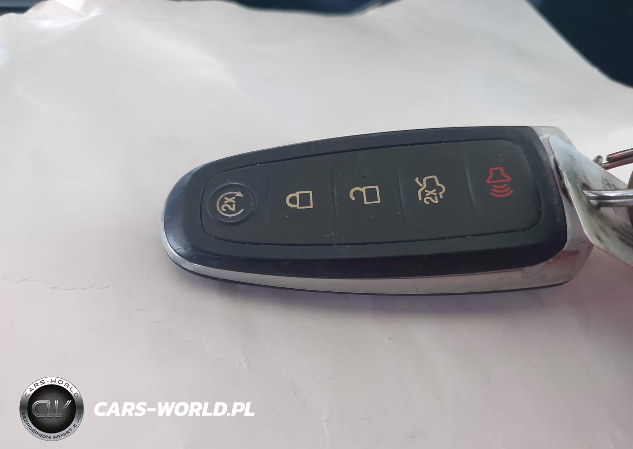 2017 Ford C-Max Energi Titanium VIN:1FADP5FU7HL108331 - 11