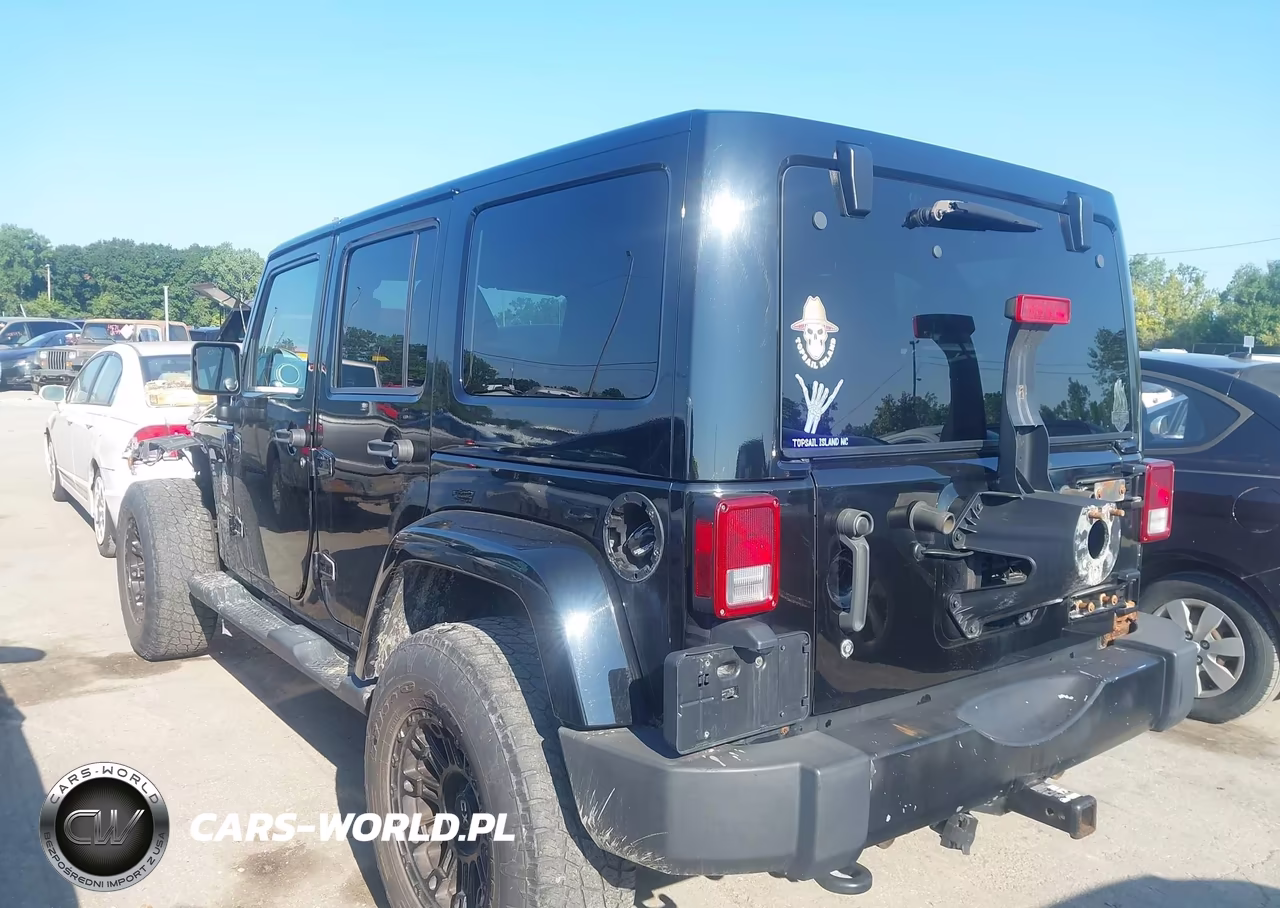 2013 Jeep Wrangler Unlimited Sahara VIN:1C4HJWEG0DL574613 - 3