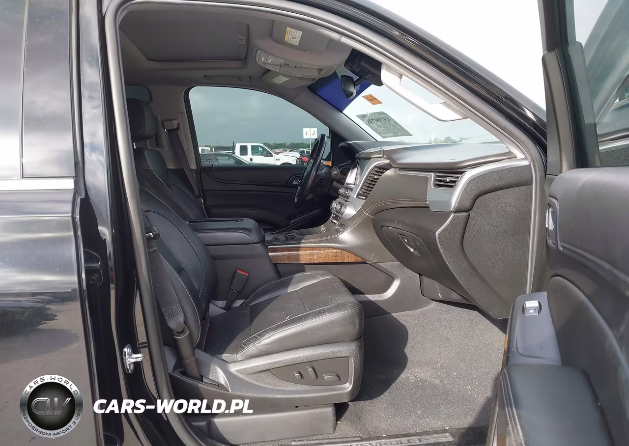 2020 Chevrolet Suburban 4Wd Lt VIN:1GNSKHKC4LR157031 - 5