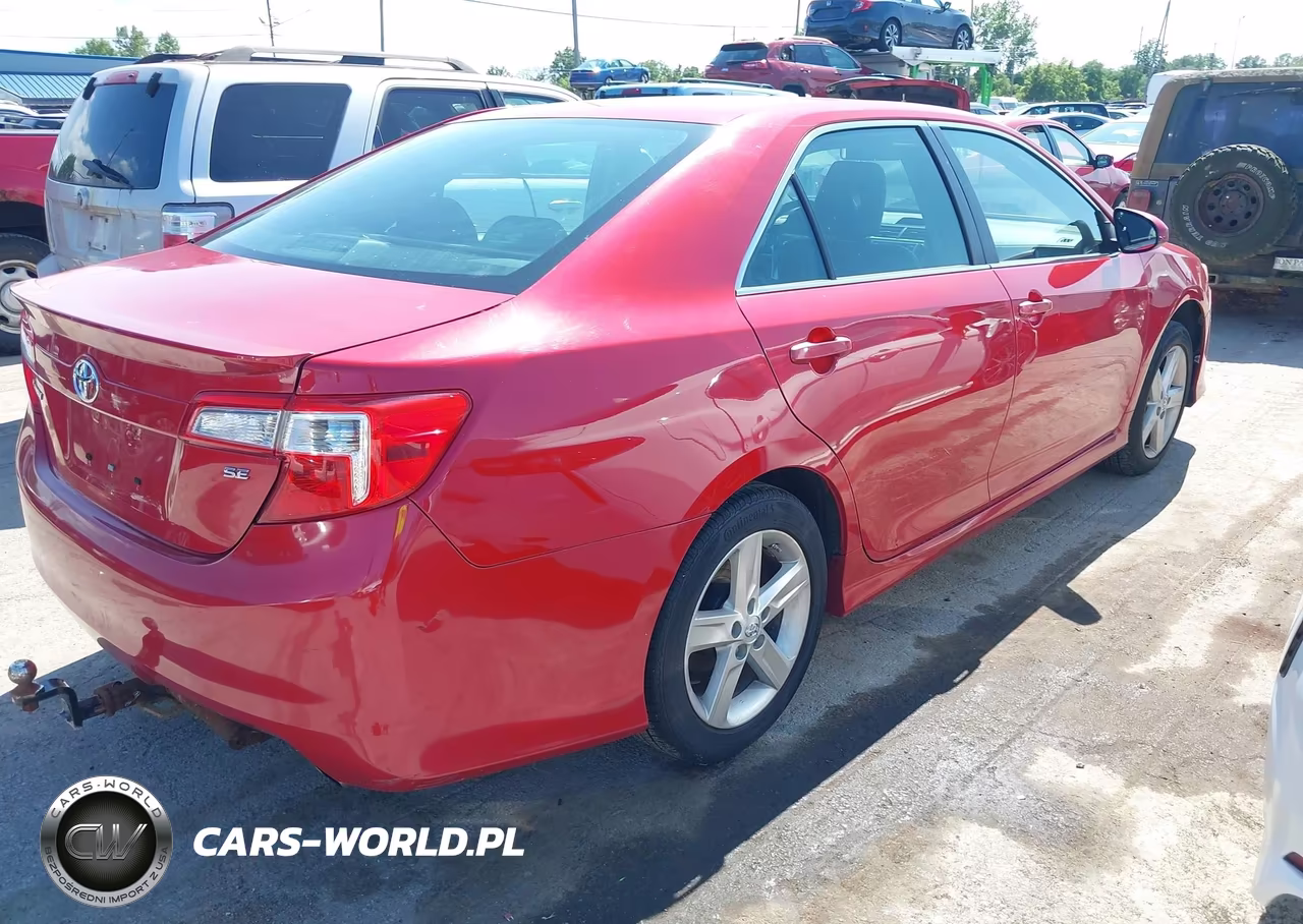 2014 Toyota Camry L VIN:4T1BF1FK4EU828411 - 4