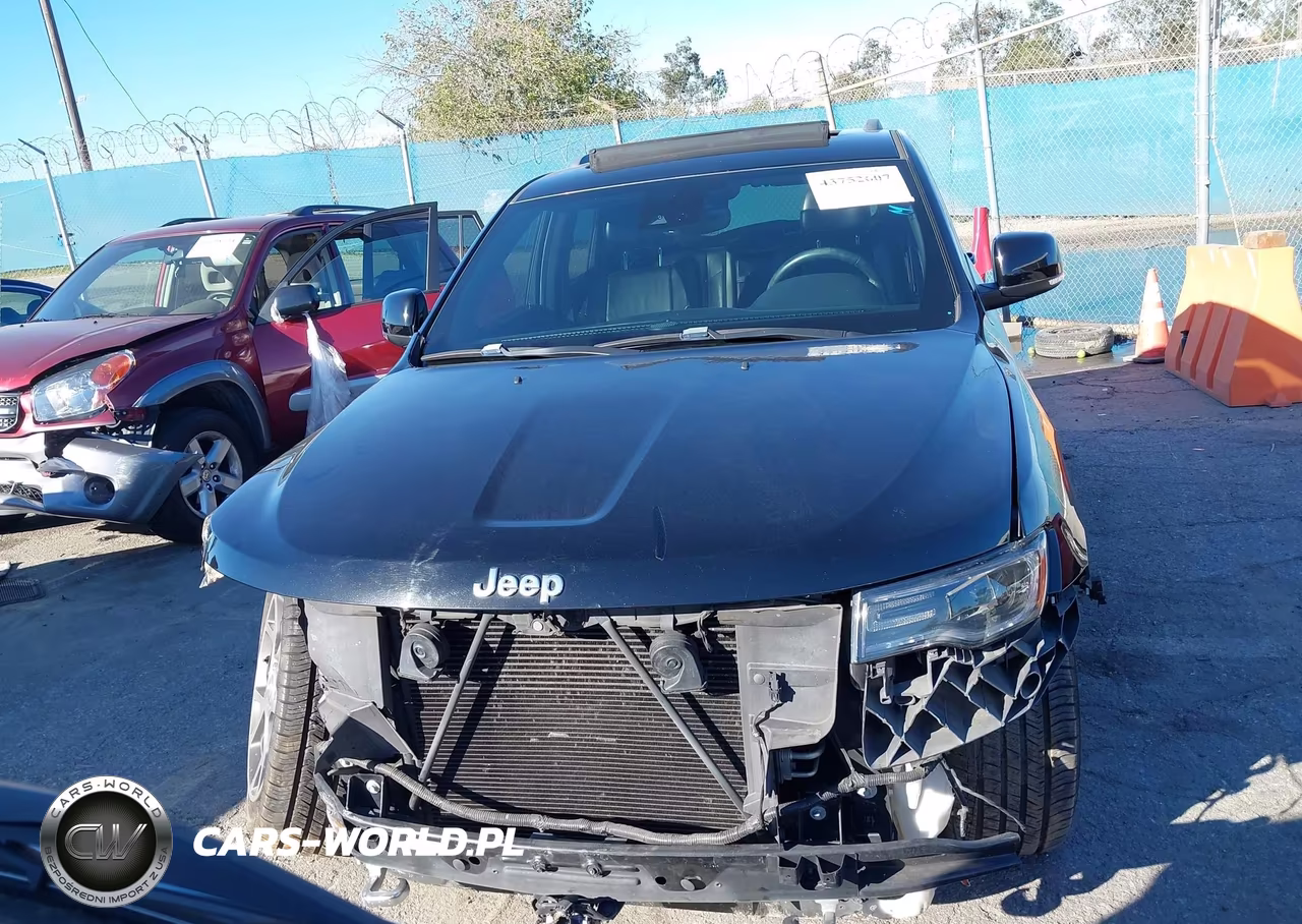 2018 Jeep Grand Cherokee Sterling Edition 4X2 VIN:1C4RJEBG5JC204837 - 12