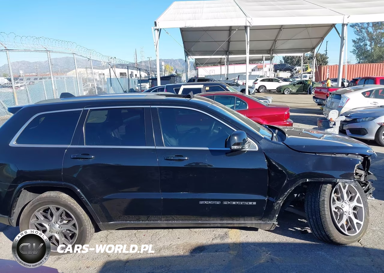 2018 Jeep Grand Cherokee Sterling Edition 4X2 VIN:1C4RJEBG5JC204837 - 13
