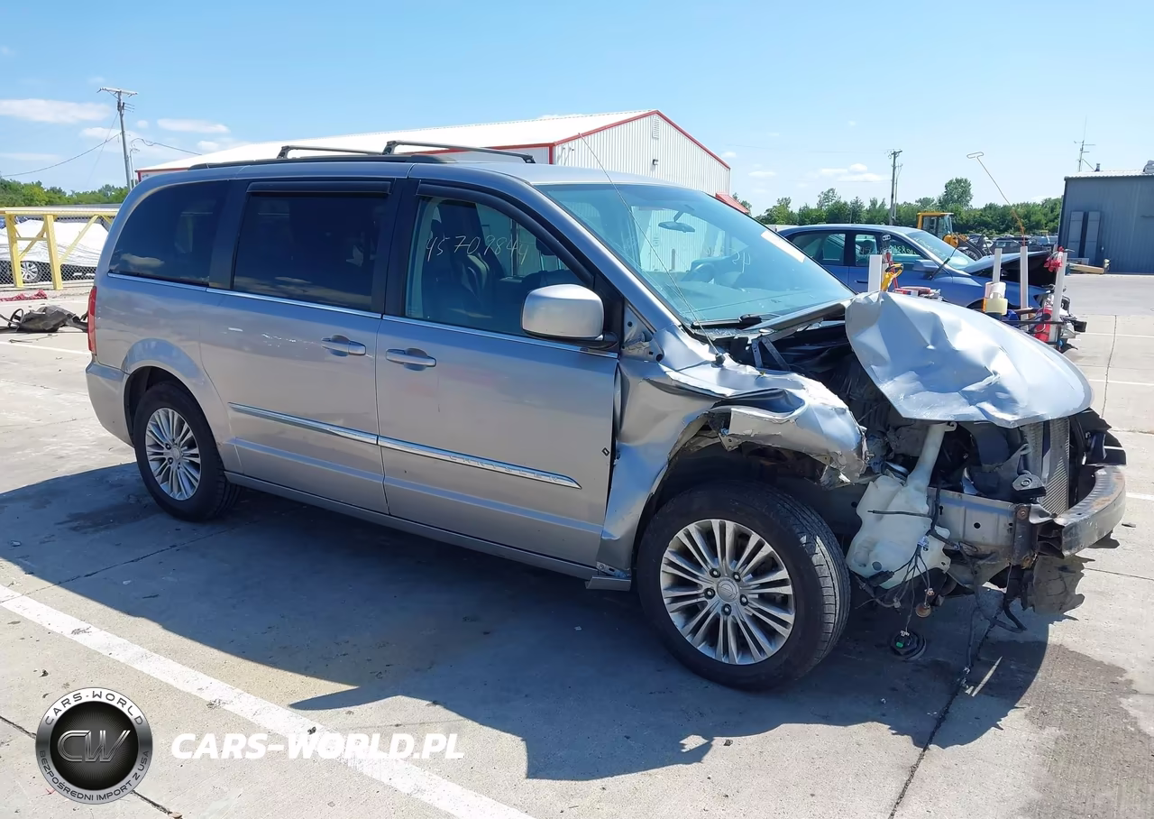 2015 Chrysler Town & Country Touring-L
