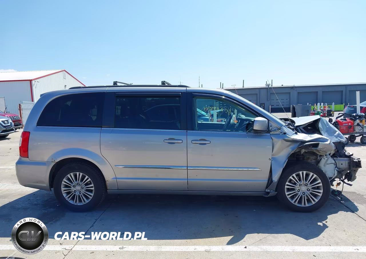 2015 Chrysler Town & Country Touring-L VIN:2C4RC1CG2FR519577 - 14