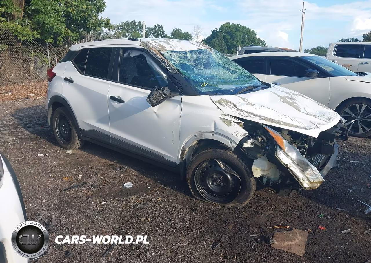 2018 Nissan Kicks S