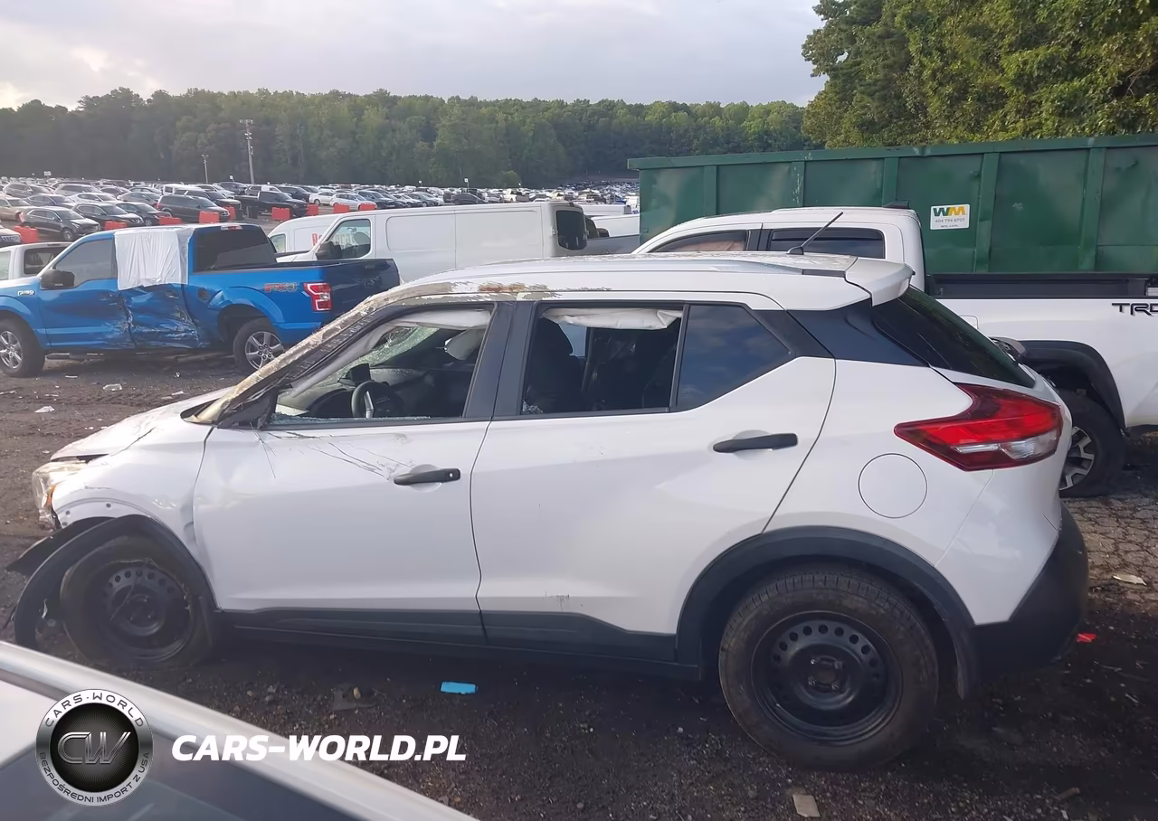 2018 Nissan Kicks S VIN:3N1CP5CU4JL517281 - 15