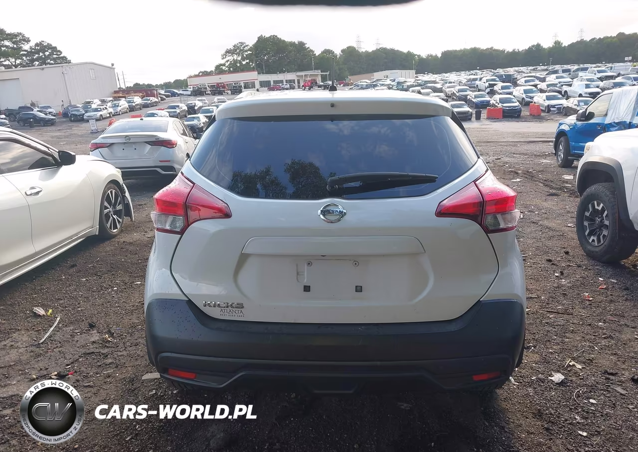 2018 Nissan Kicks S VIN:3N1CP5CU4JL517281 - 17