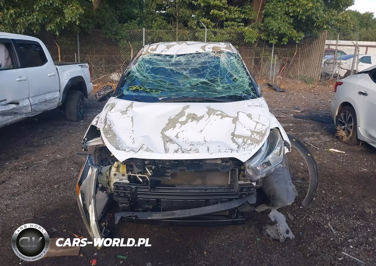 2018 Nissan Kicks S VIN:3N1CP5CU4JL517281 - 6