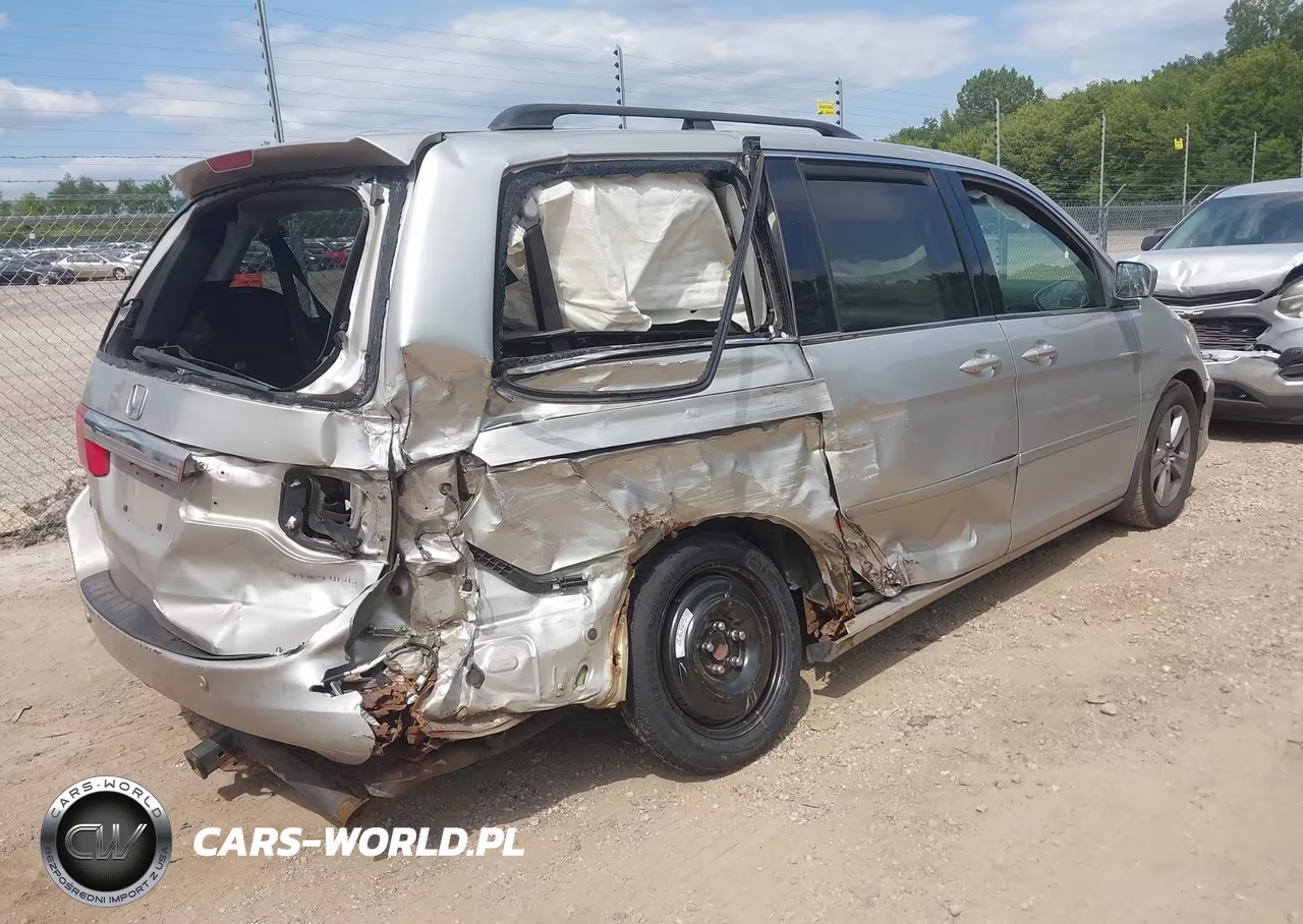 2008 Honda Odyssey Touring VIN:5FNRL38948B052666 - 4