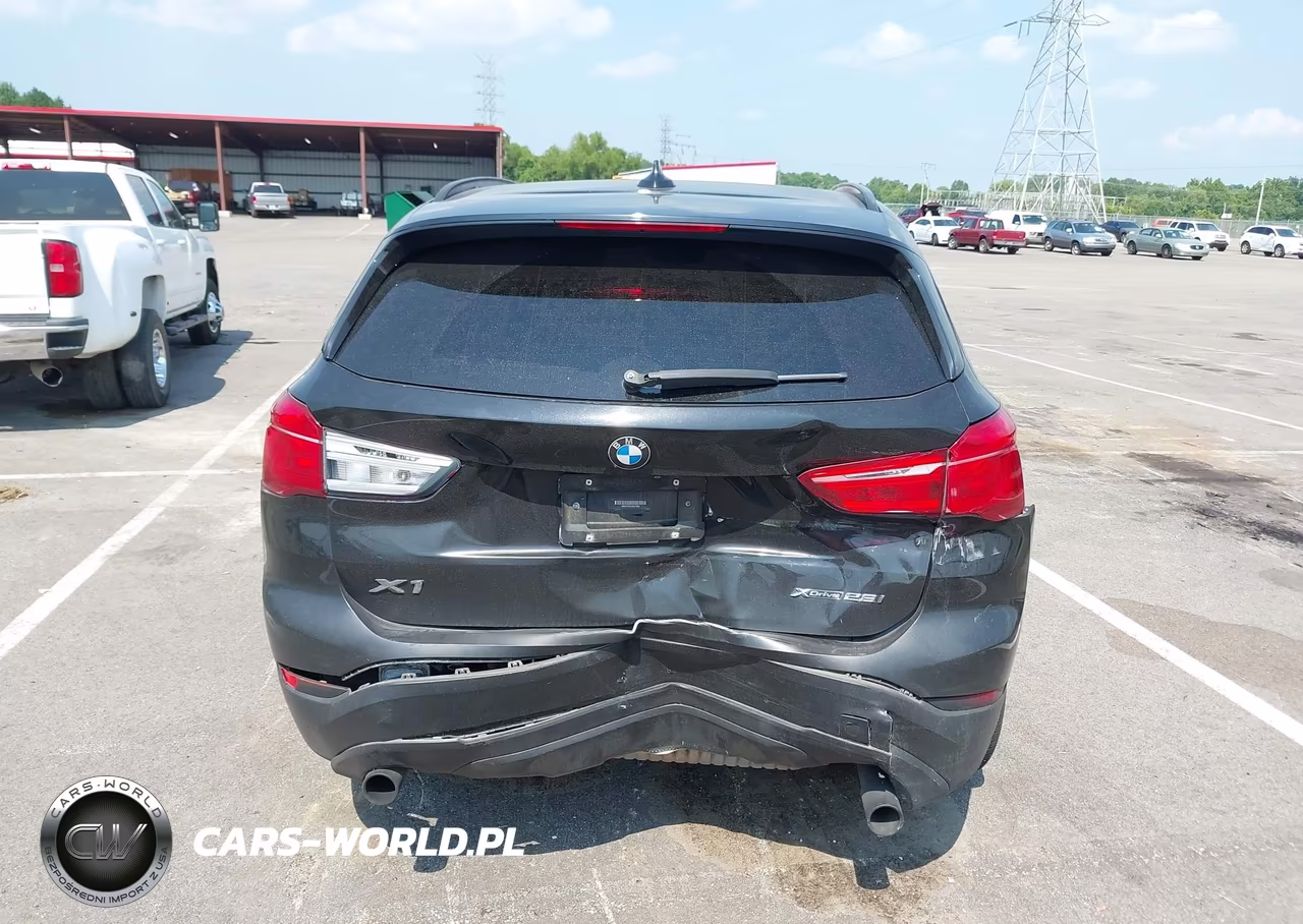 2018 BMW X1 xDrive28I VIN:WBXHT3C35J5L27860 - 16