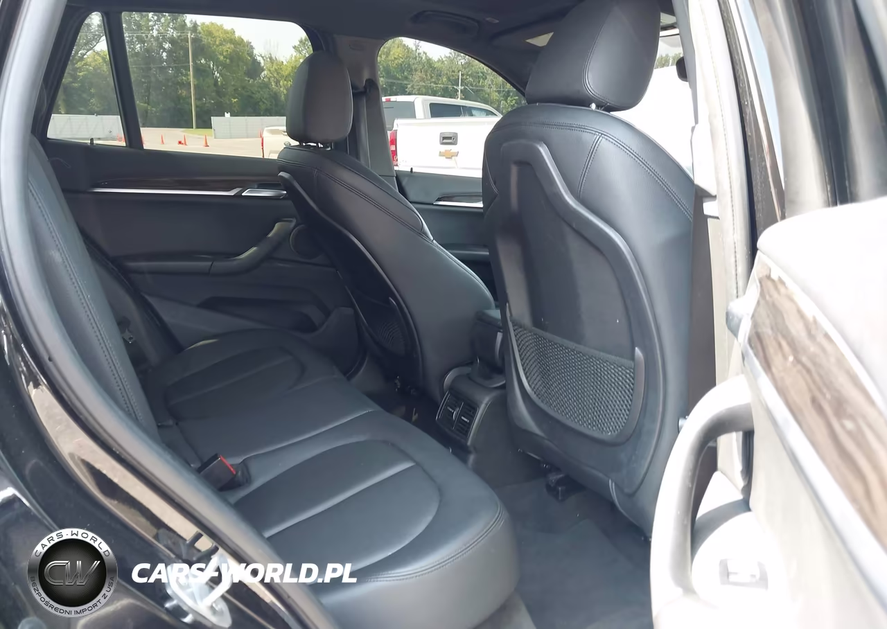 2018 BMW X1 xDrive28I VIN:WBXHT3C35J5L27860 - 8