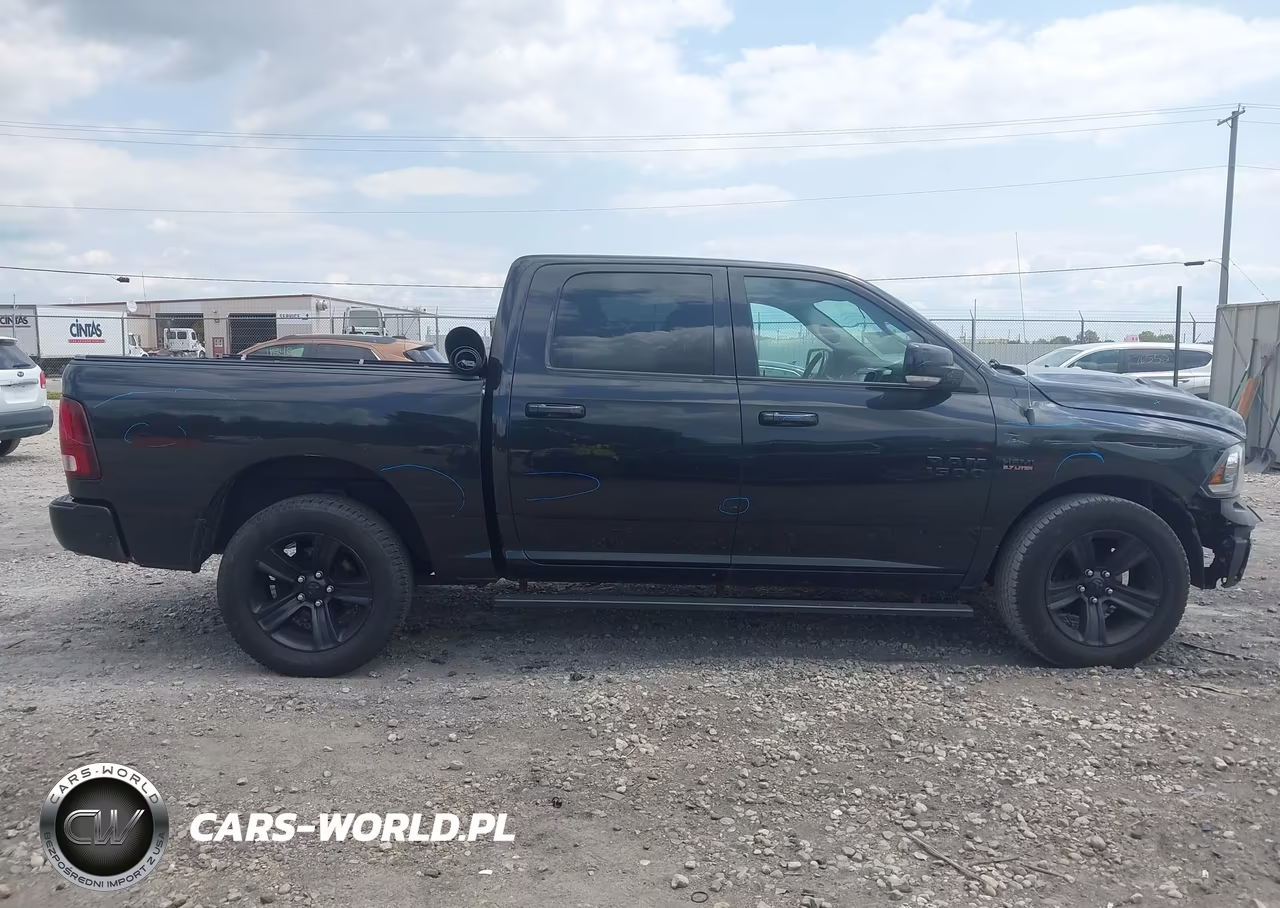 2018 Ram 1500 Sport VIN:1C6RR7MT9JS156769 - 14
