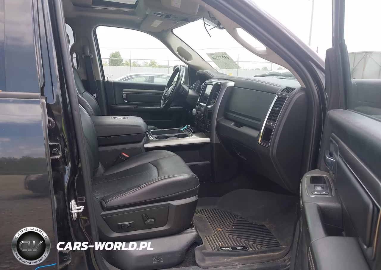 2018 Ram 1500 Sport VIN:1C6RR7MT9JS156769 - 5