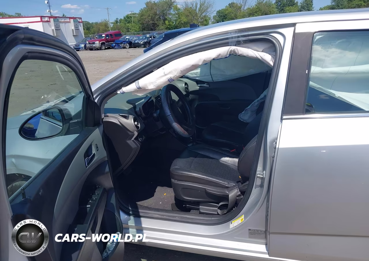 2015 Chevrolet Sonic Ltz Auto VIN:1G1JE6SB2F4212335 - 5