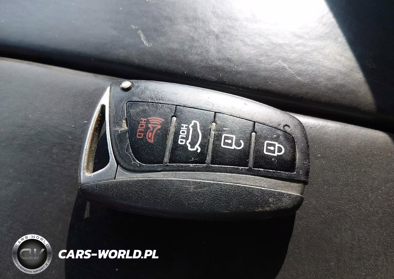 2015 Hyundai Genesis 3.8 Luxury VIN:KMHGN4JE3FU035730 - 11