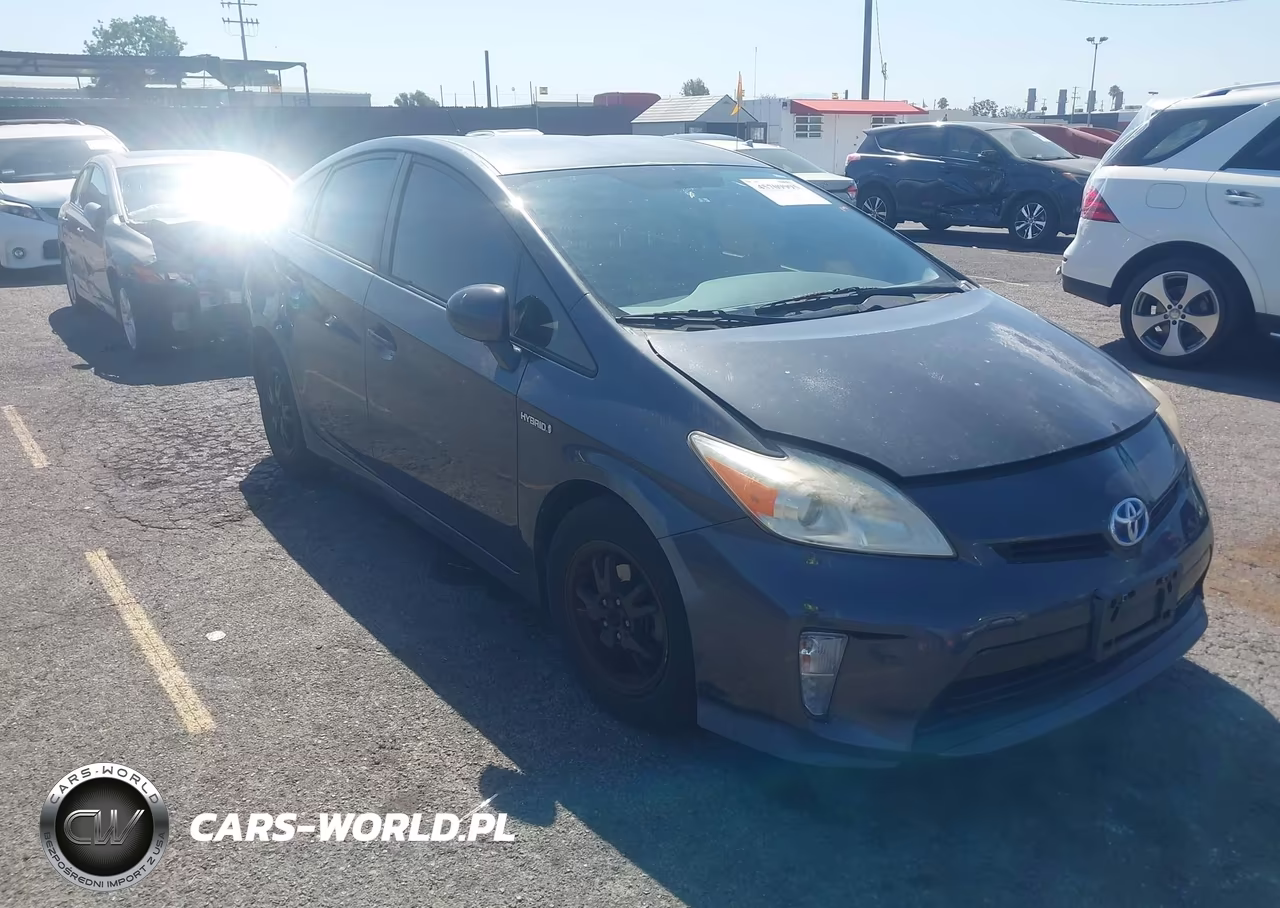2013 Toyota Prius Two – zdjęcie 1 z 19