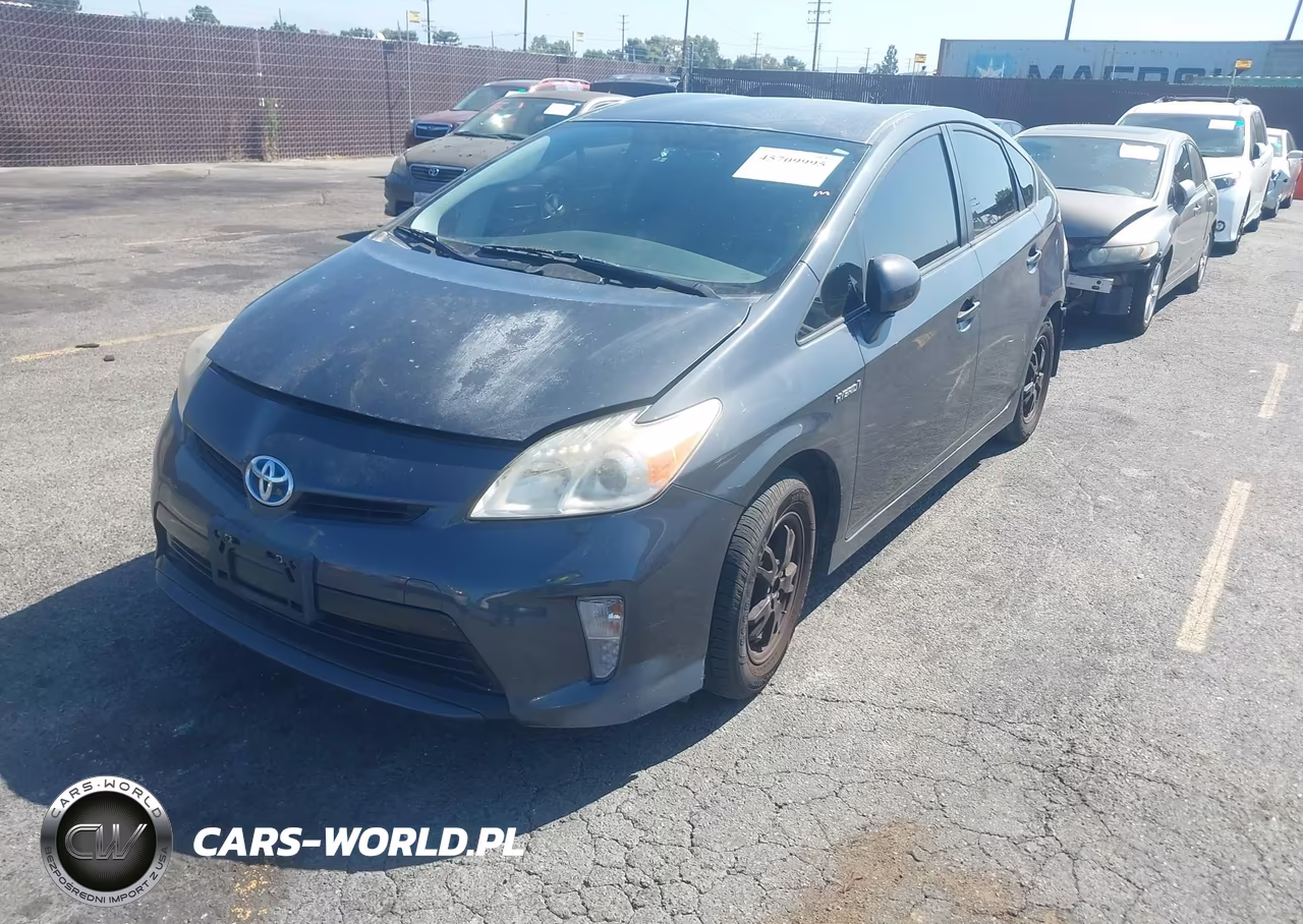 2013 Toyota Prius Two VIN:JTDKN3DU4D1656047 - 2
