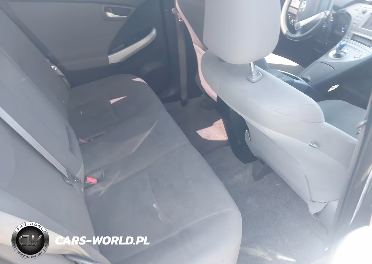 2013 Toyota Prius Two VIN:JTDKN3DU4D1656047 - 8