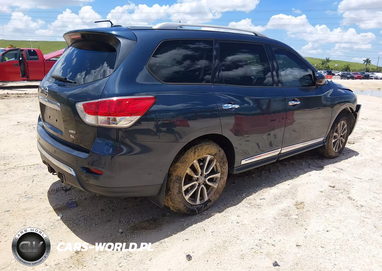 2015 Nissan Pathfinder Sl VIN:5N1AR2MM7FC709403 - 4
