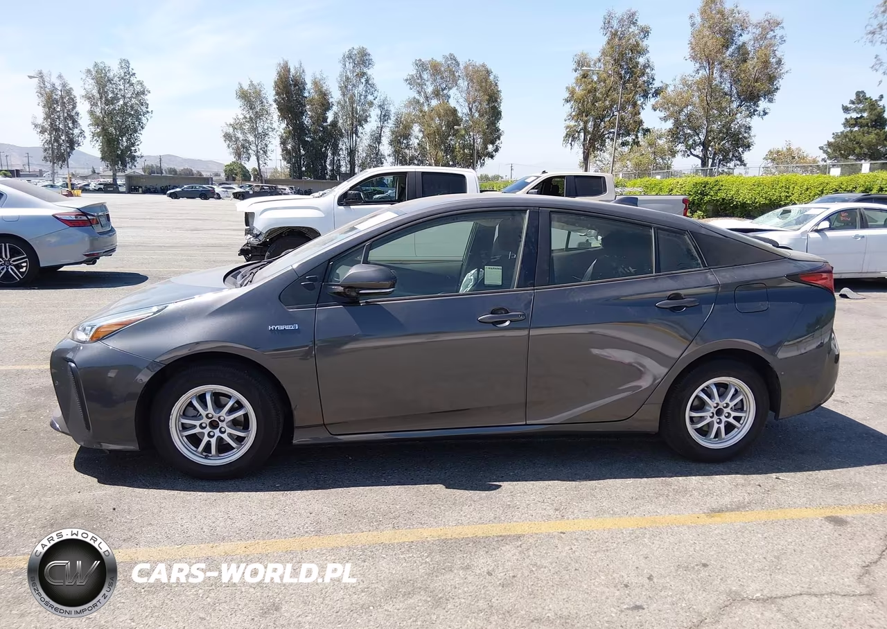 2020 Toyota Prius Le VIN:JTDKARFU6L3122451 - 14