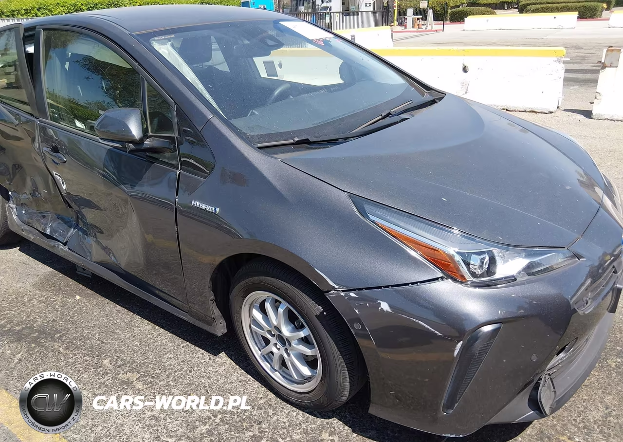 2020 Toyota Prius Le VIN:JTDKARFU6L3122451 - 18