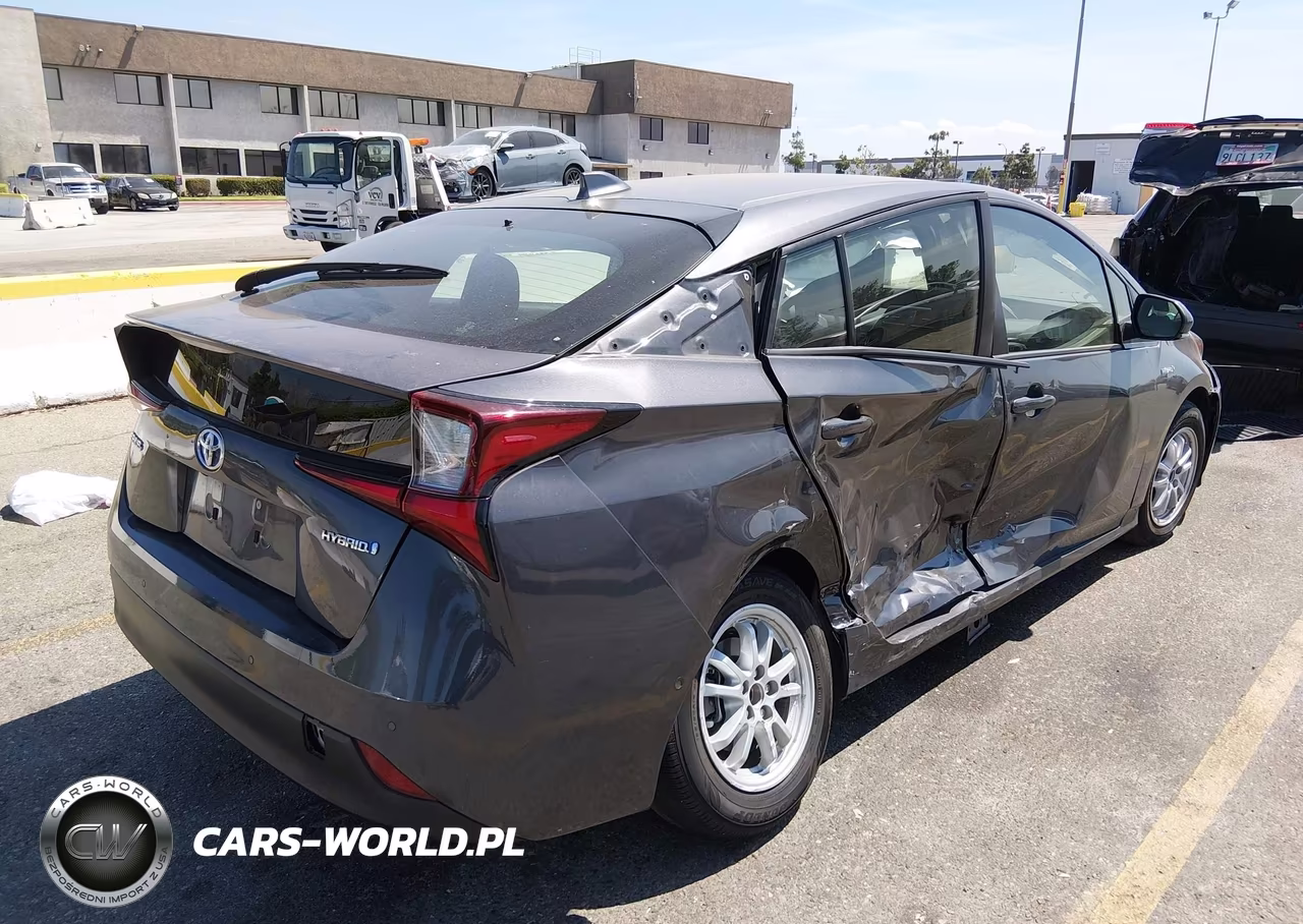 2020 Toyota Prius Le VIN:JTDKARFU6L3122451 - 4