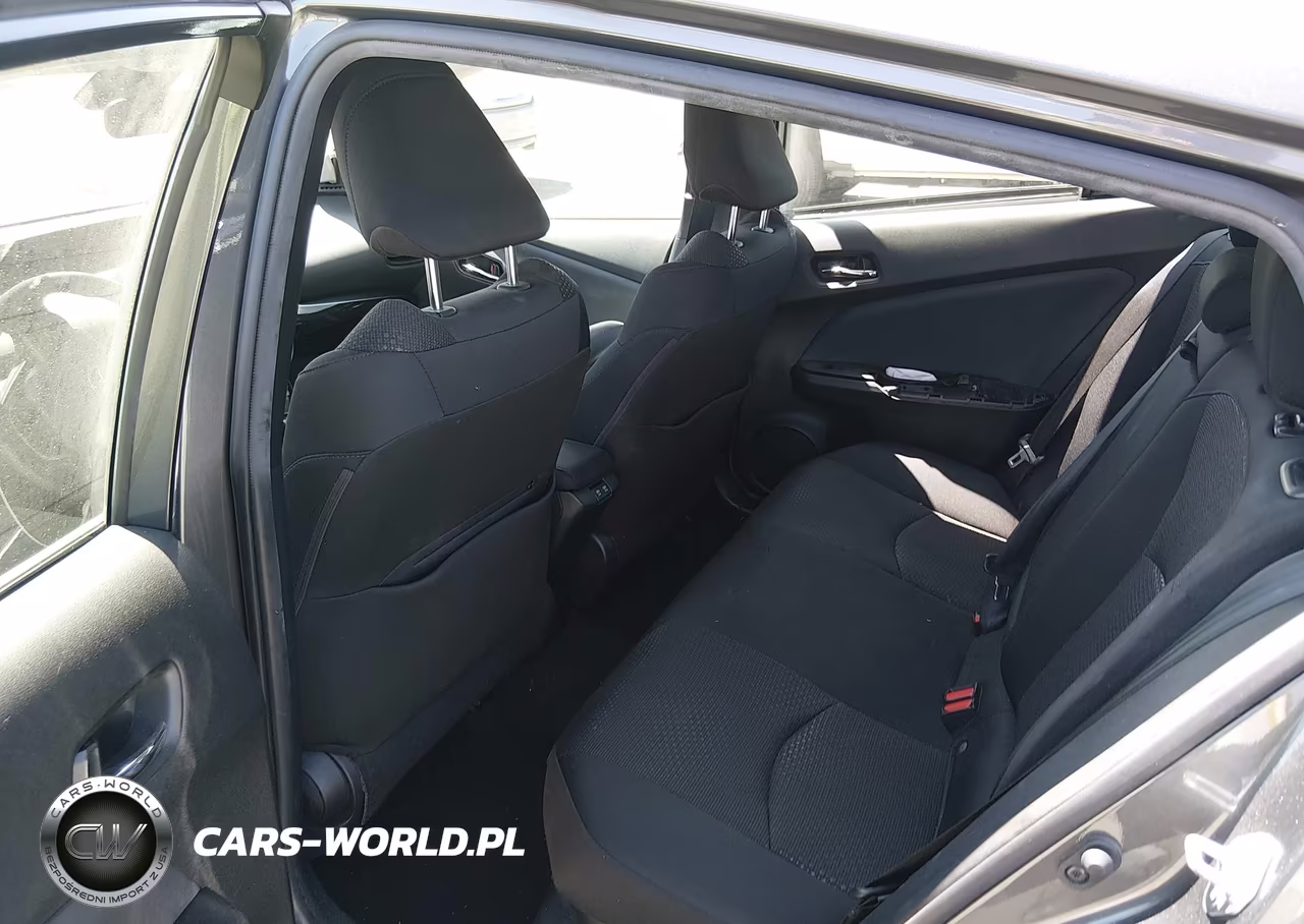 2020 Toyota Prius Le VIN:JTDKARFU6L3122451 - 8