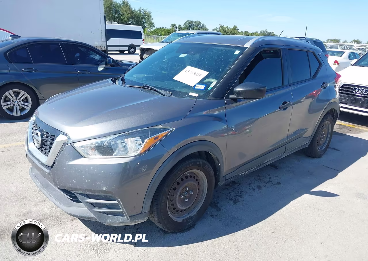 2018 Nissan Kicks S VIN:3N1CP5CU0JL520842 - 2