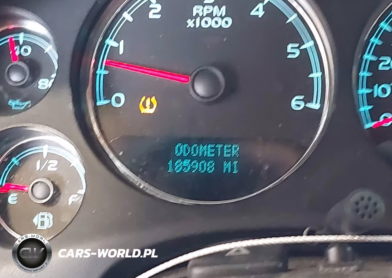 2007 Chevrolet Tahoe Ls VIN:1GNFC13C97J380108 - 15