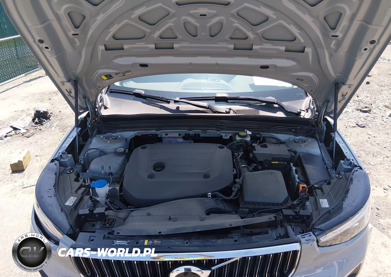 2025 Volvo Xc40 B5 Plus Bright Theme VIN:YV4L12UE2S2488612 - 10