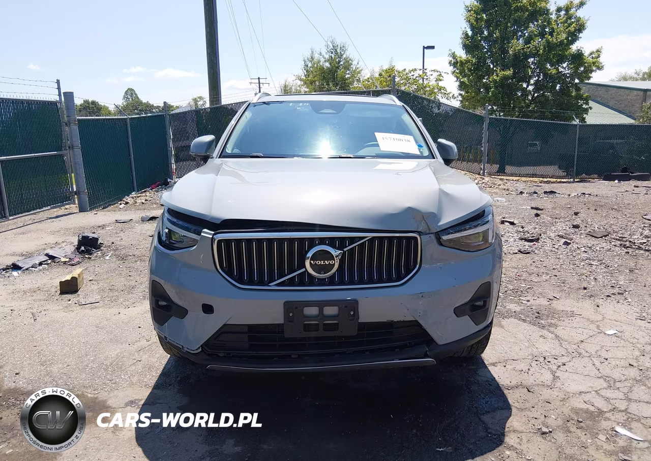 2025 Volvo Xc40 B5 Plus Bright Theme VIN:YV4L12UE2S2488612 - 12