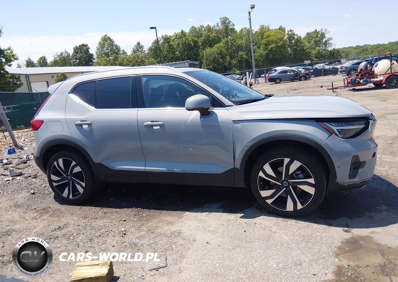 2025 Volvo Xc40 B5 Plus Bright Theme VIN:YV4L12UE2S2488612 - 13