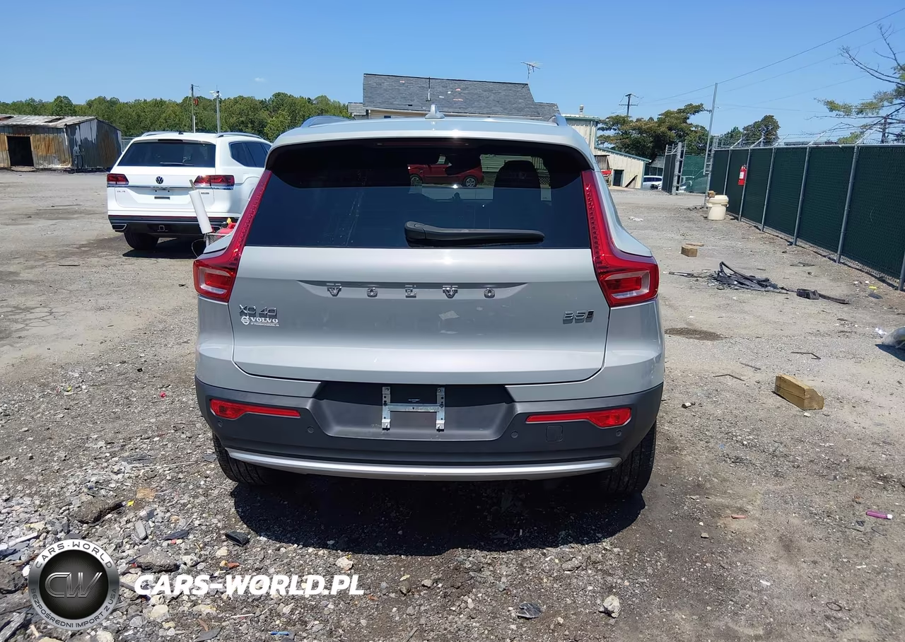 2025 Volvo Xc40 B5 Plus Bright Theme VIN:YV4L12UE2S2488612 - 16