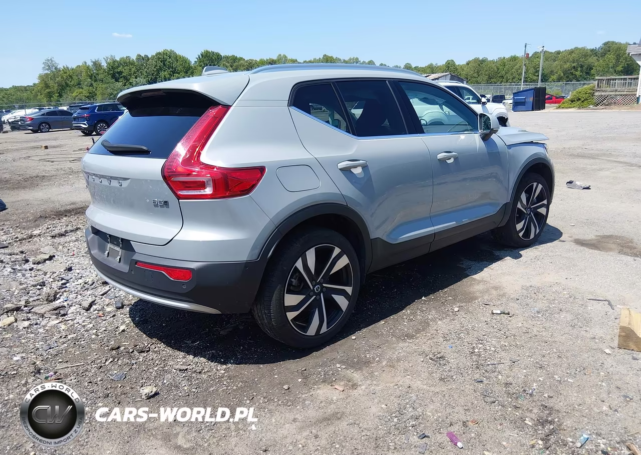 2025 Volvo Xc40 B5 Plus Bright Theme VIN:YV4L12UE2S2488612 - 4