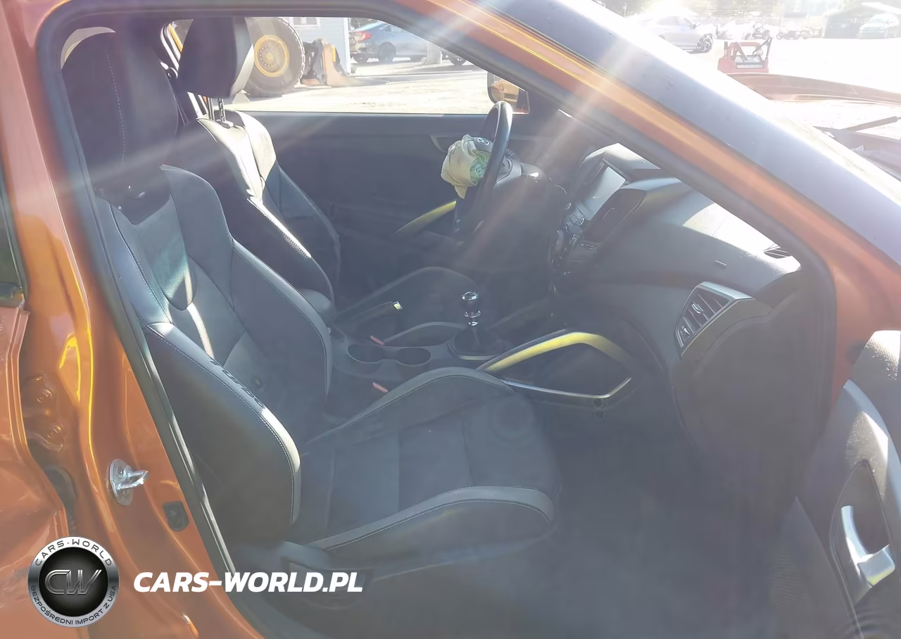 2016 Hyundai Veloster Turbo VIN:KMHTC6AE7GU279771 - 5
