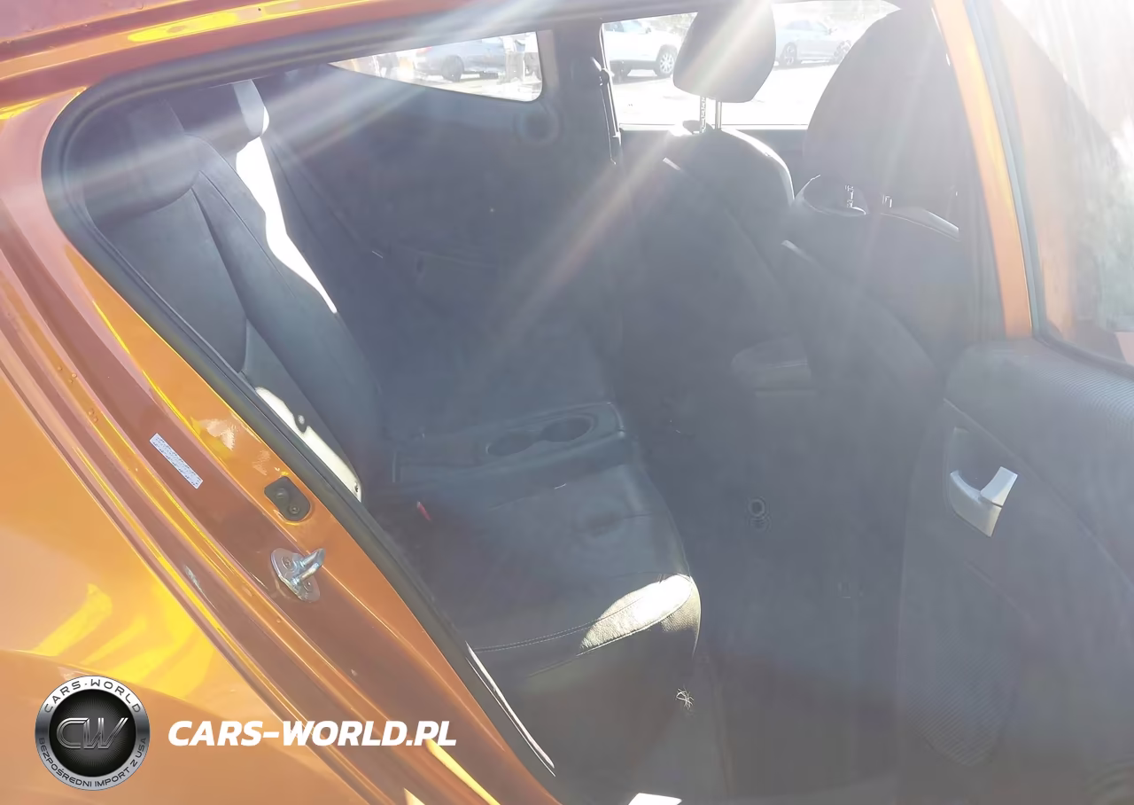 2016 Hyundai Veloster Turbo VIN:KMHTC6AE7GU279771 - 8