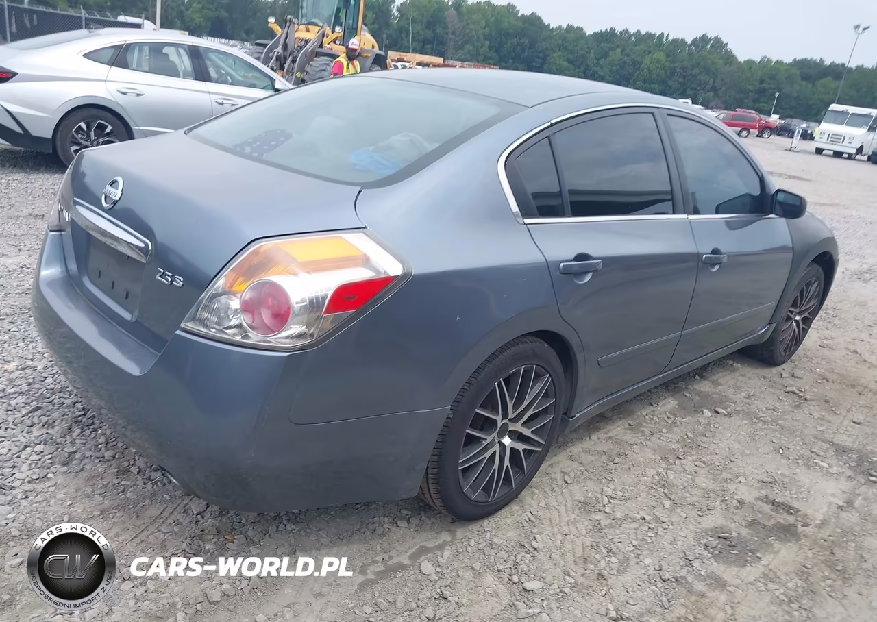 2011 Nissan Altima 2.5 S VIN:1N4AL2AP2BN446245 - 4