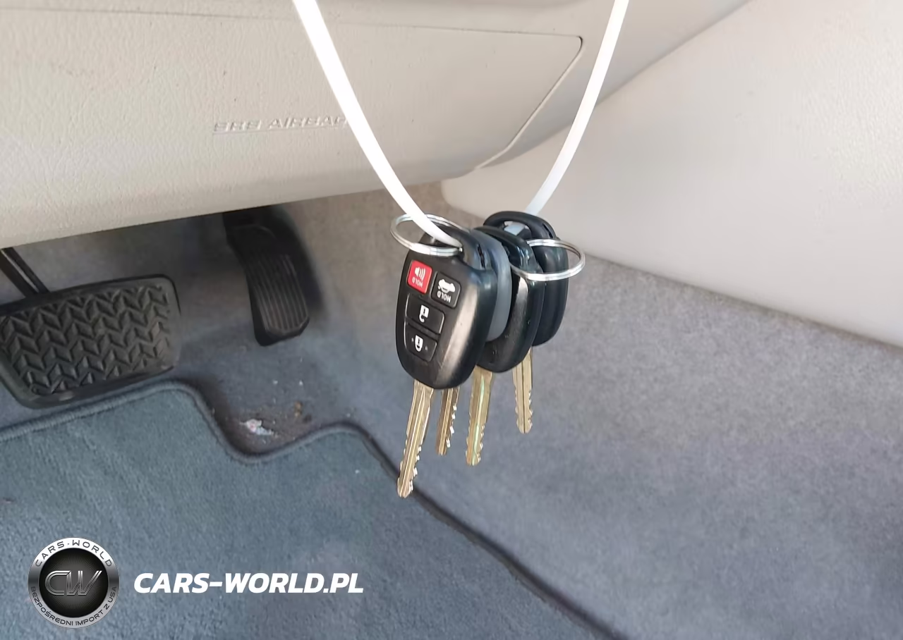 2017 Toyota Camry Le VIN:4T1BF1FK7HU377477 - 11