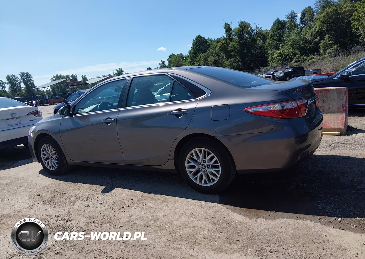 2017 Toyota Camry Le VIN:4T1BF1FK7HU377477 - 14