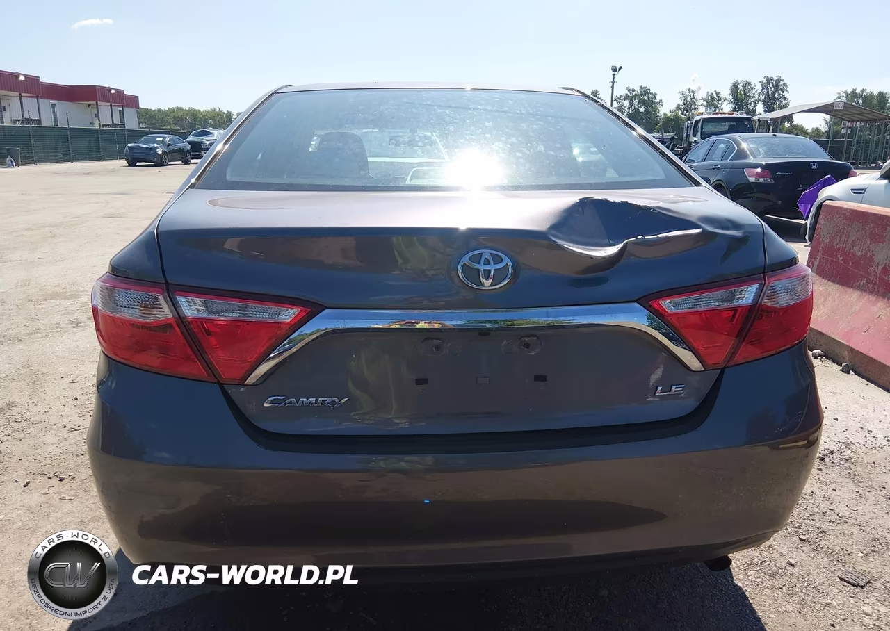 2017 Toyota Camry Le VIN:4T1BF1FK7HU377477 - 16