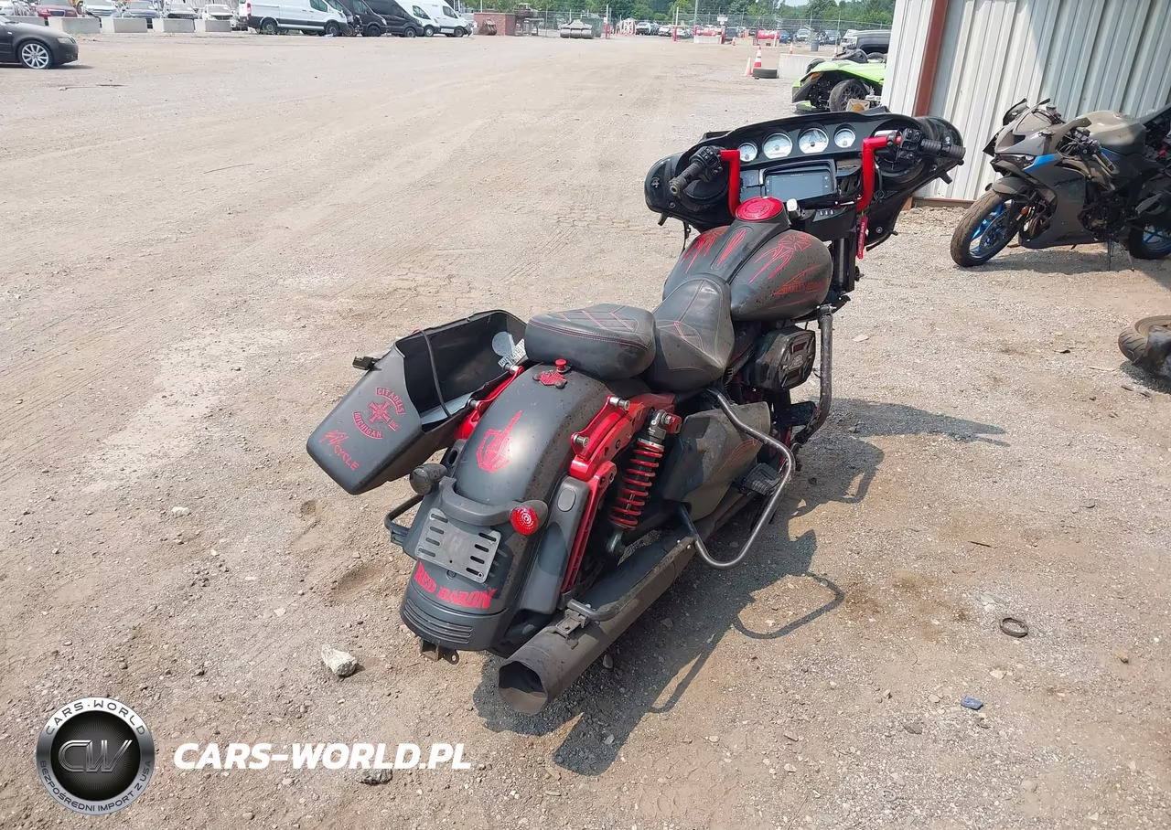 2014 Harley-Davidson Flhxs Street Glide Special VIN:1HD1KRM14EB701608 - 4